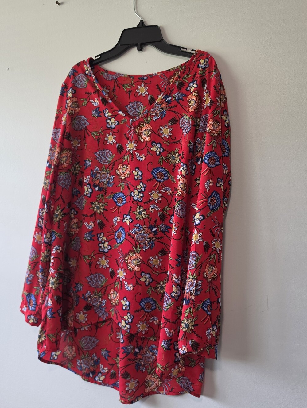 Red Floral Long-Sleeve Women's Top
